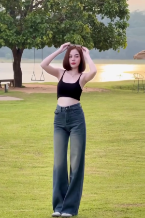 Women’s Classic Wide Leg Loose Fit Jeans