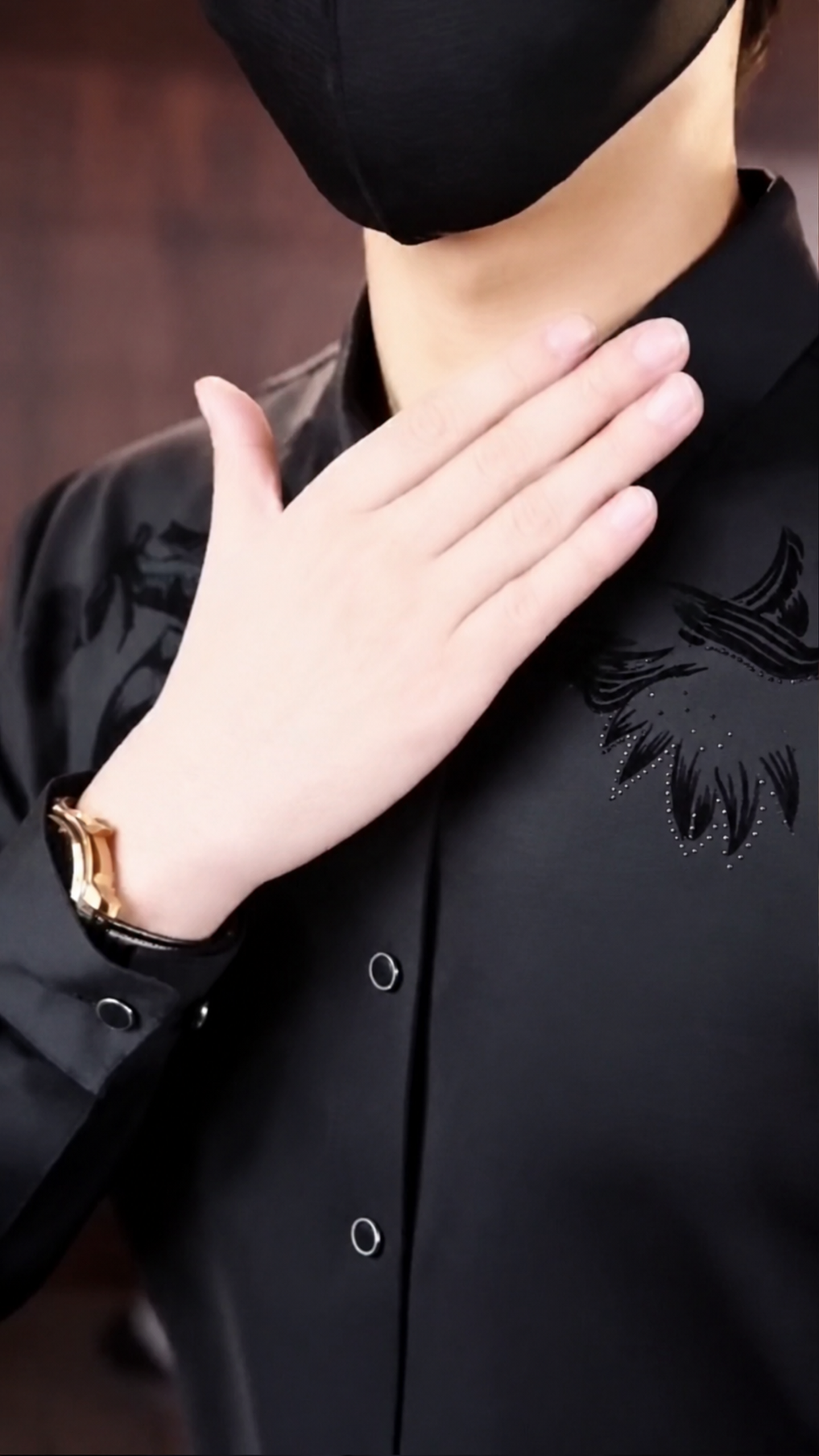 Men's Silk Satin Shirt Floral Slim Fit Long Sleeve Dress Shirt Casual Soft Shirt - Image 4